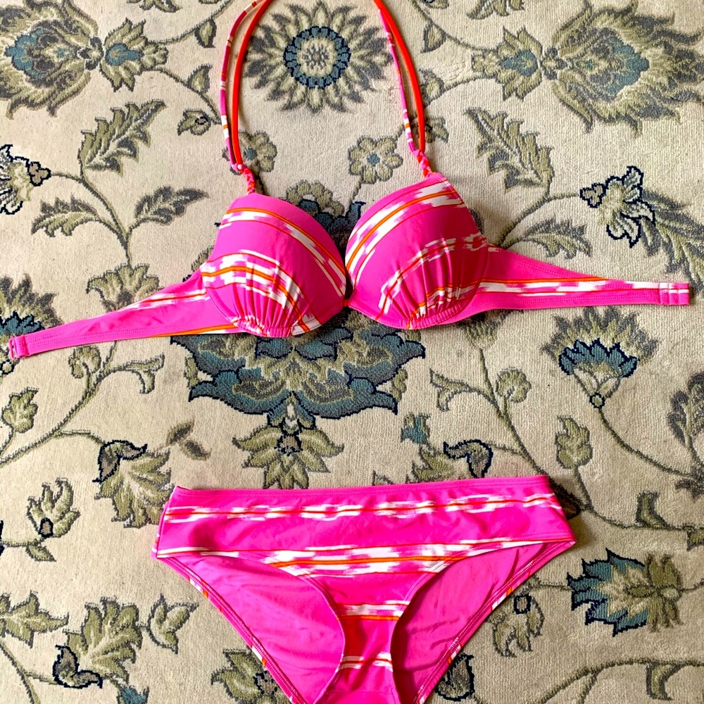 Aerie bikini size Medium excellent condition.